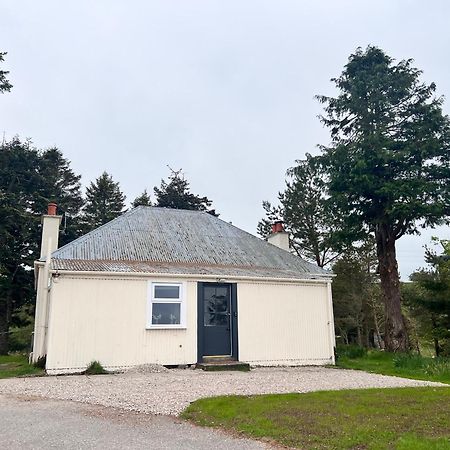 Challenger Bothy Villa Lairg Exterior photo