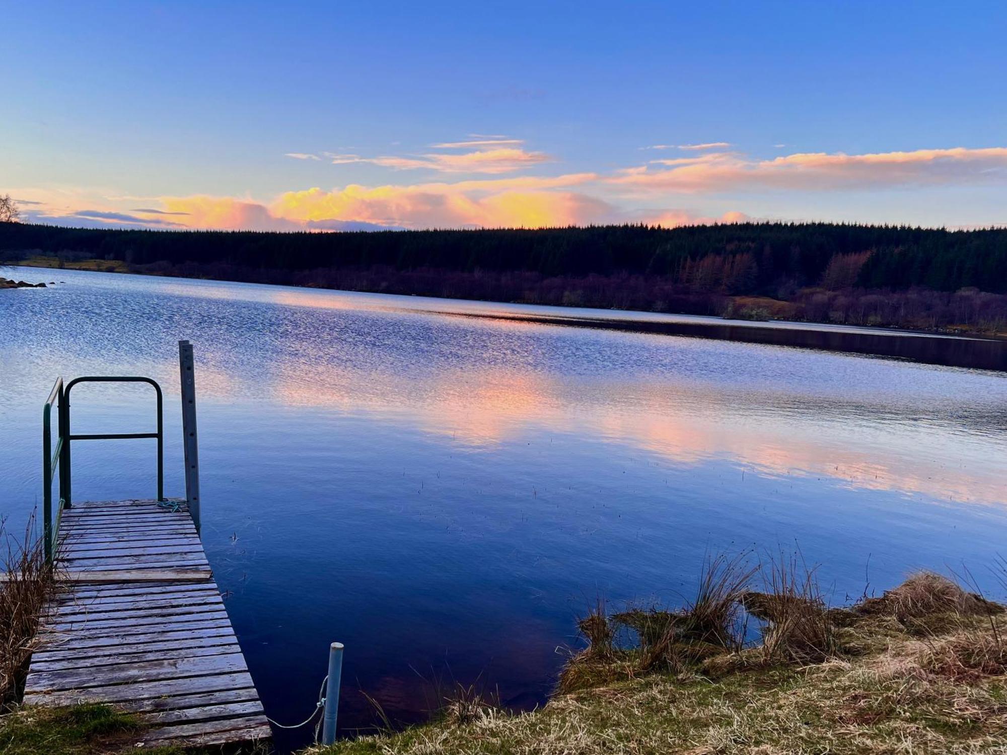 Challenger Bothy Villa Lairg Exterior photo