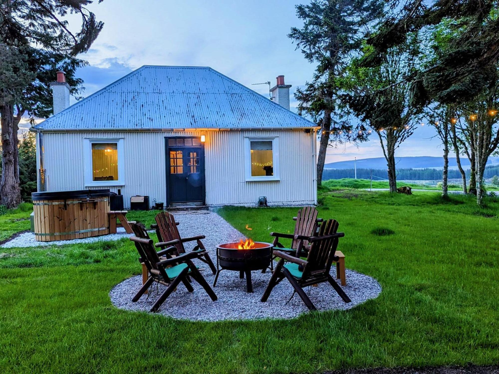 Challenger Bothy Villa Lairg Exterior photo