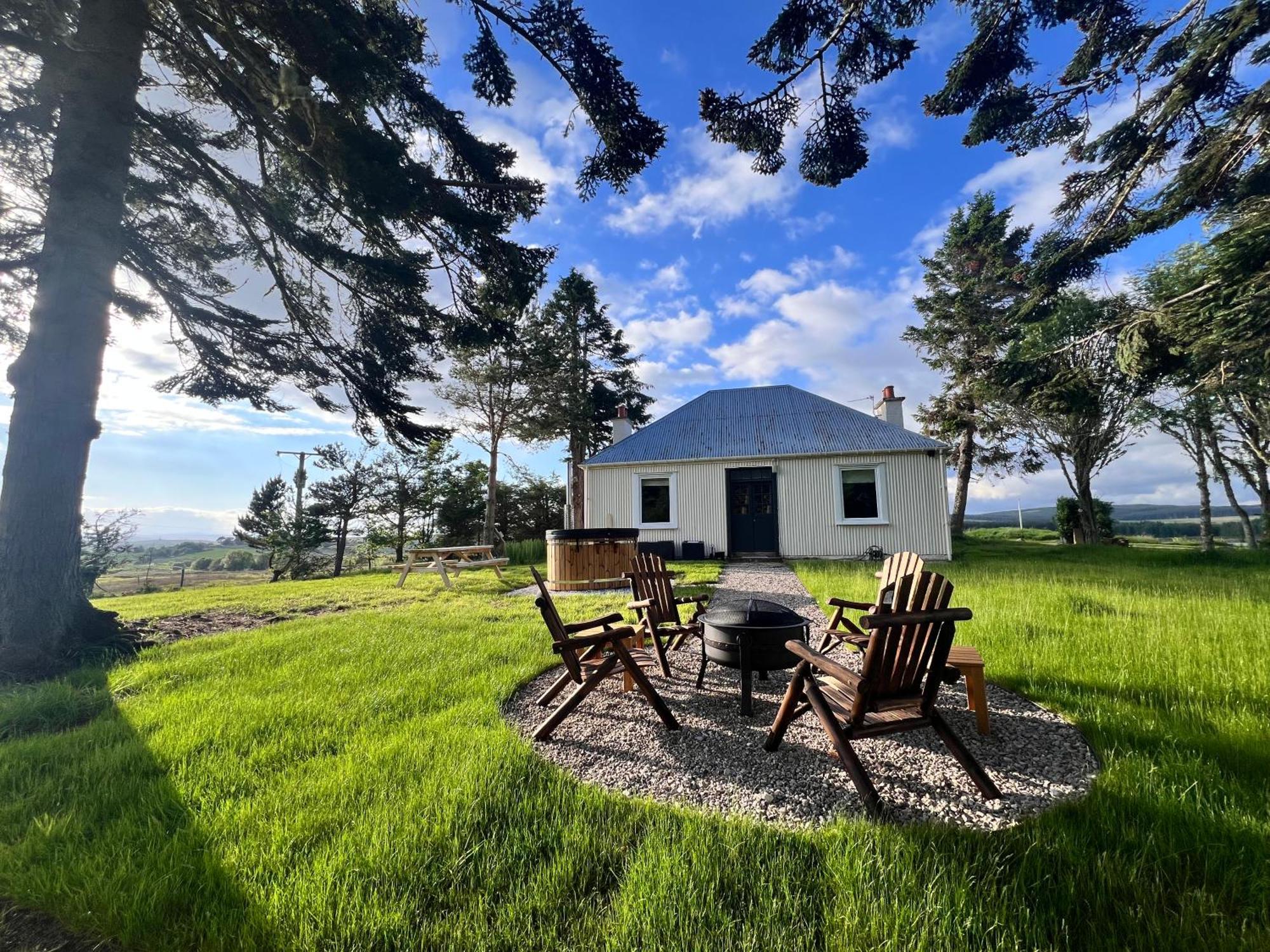 Challenger Bothy Villa Lairg Exterior photo